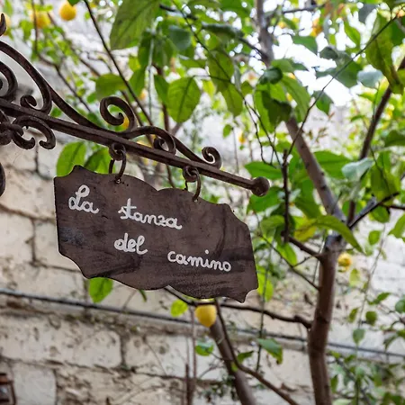 Palazzo Rolli - La Stanza Del Camino & La Stanza Delle Botti