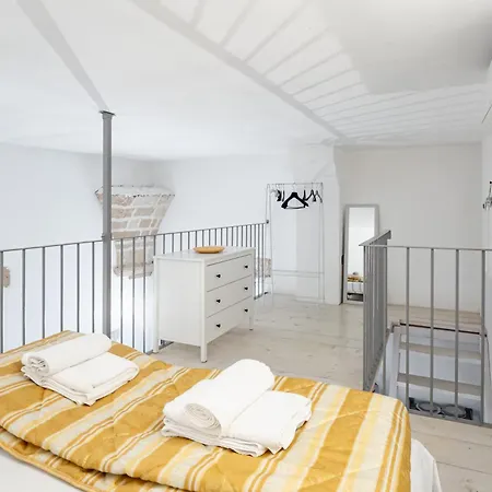 Apartment Palazzo Rolli - La Stanza Del Camino & La Stanza Delle Botti