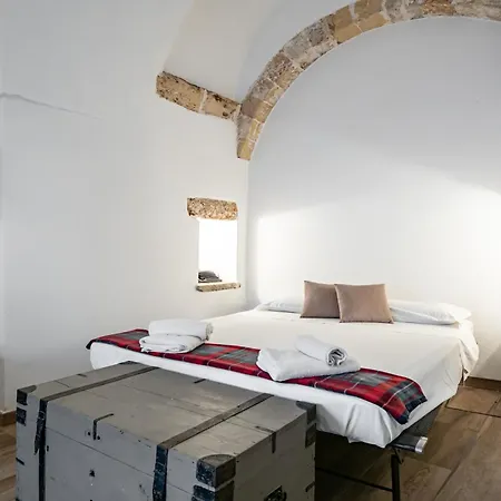 Palazzo Rolli - La Stanza Del Camino & La Stanza Delle Botti